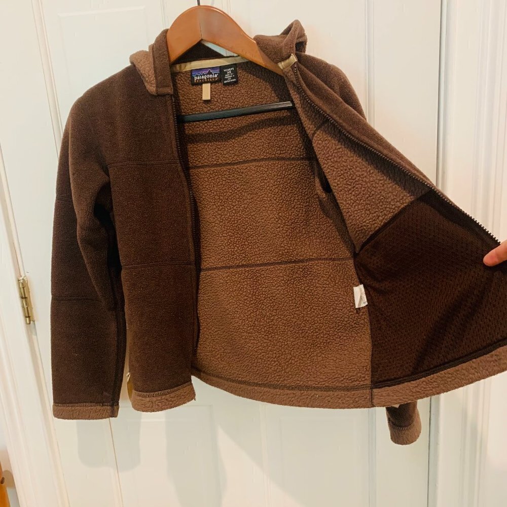 Patagonia Synchilla Women's Size XS Brown Full Zip Hooded Fleece Outdoor Jacket - Picture 2 of 8